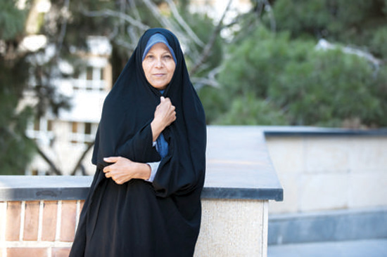 فائزه هاشمي: مرز شکن نيستم فائزه هاشمي: مرز شکن نيستم